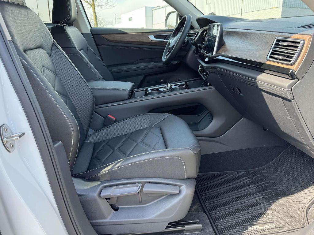 new 2026 Volkswagen Atlas car, priced at $47,040