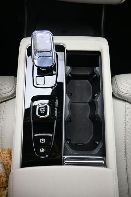 new 2026 Volvo XC90 Plug-In Hybrid car, priced at $85,625