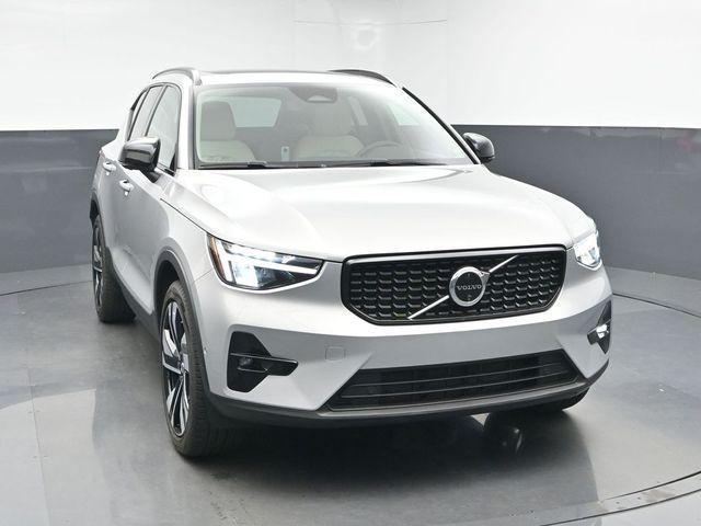 used 2024 Volvo XC40 car, priced at $31,666