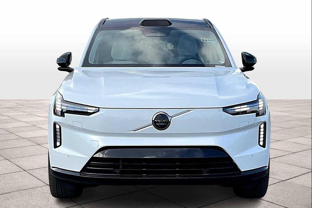 new 2025 Volvo EX90 car, priced at $86,290