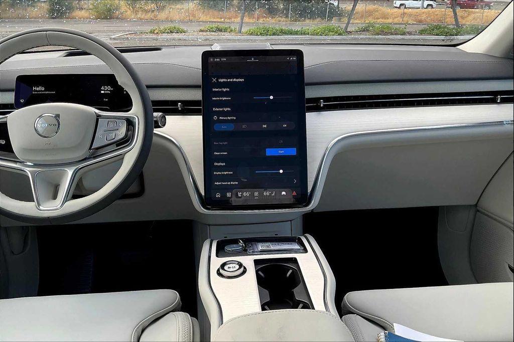 new 2025 Volvo EX90 car, priced at $86,290