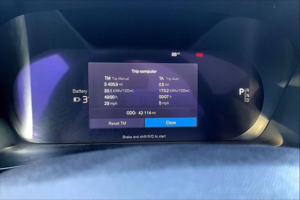 used 2023 Volvo C40 Recharge Pure Electric car, priced at $25,150