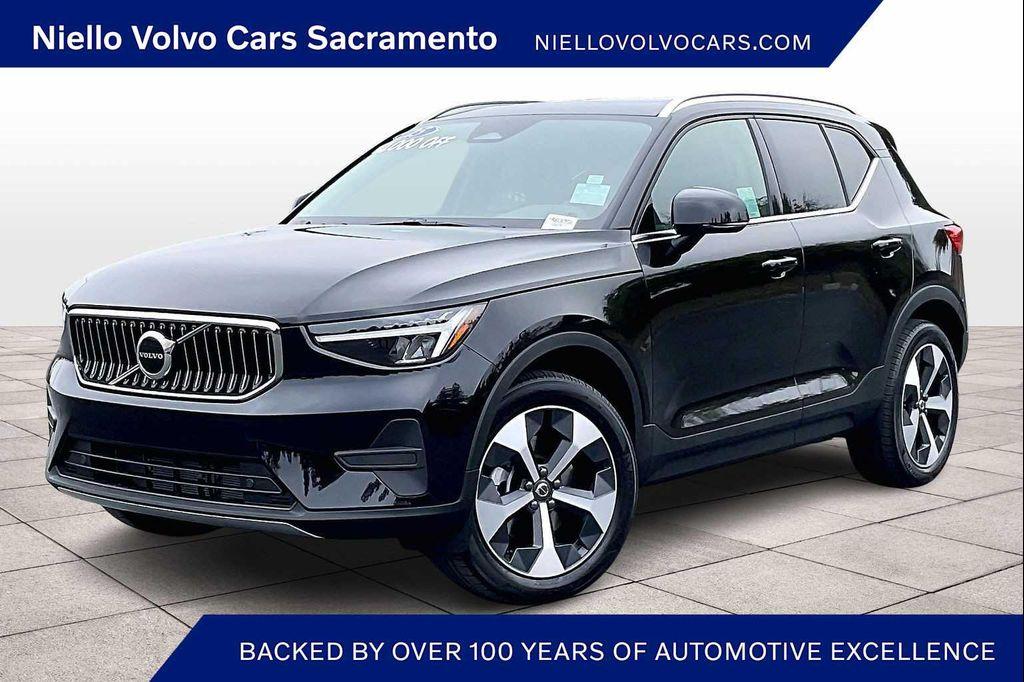 used 2025 Volvo XC40 car, priced at $34,995
