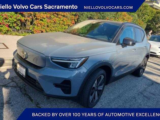 used 2023 Volvo XC40 Recharge Pure Electric car, priced at $28,326