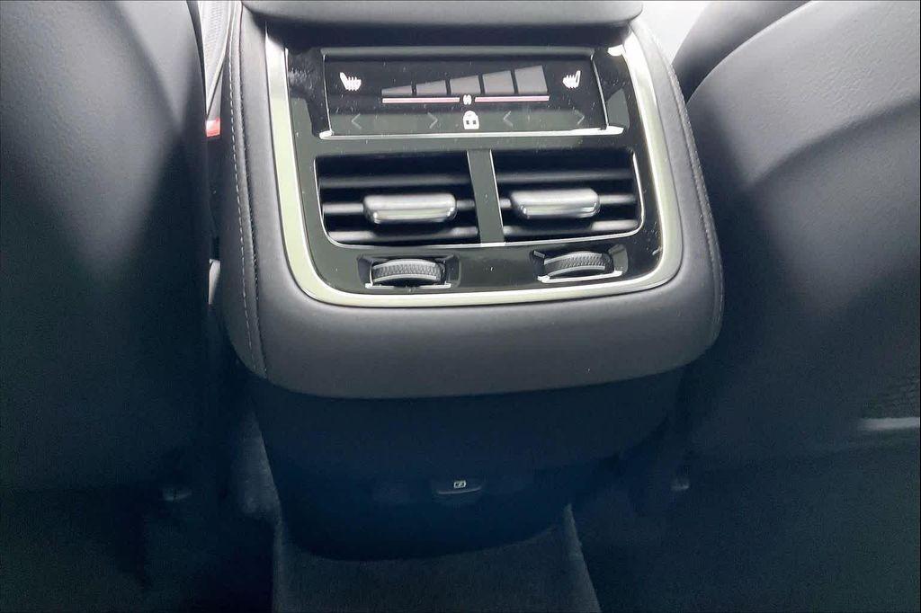 new 2026 Volvo XC90 car, priced at $68,410