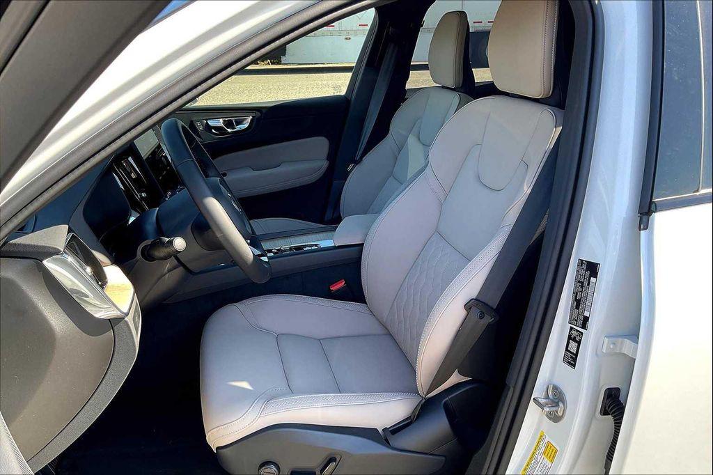 new 2026 Volvo XC60 car, priced at $57,985