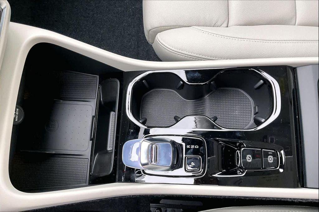 new 2026 Volvo XC40 car, priced at $50,150