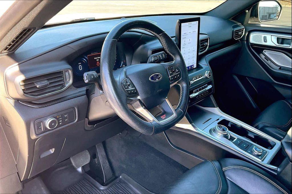 used 2020 Ford Explorer car, priced at $29,916