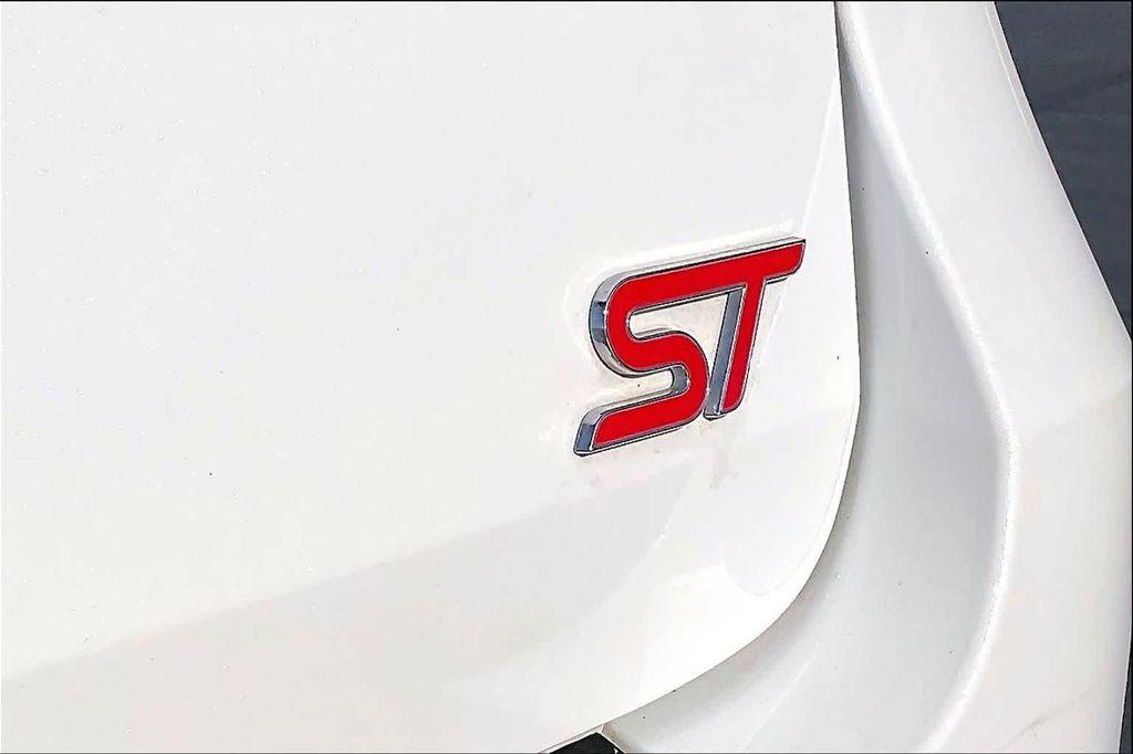 used 2020 Ford Explorer car, priced at $29,916