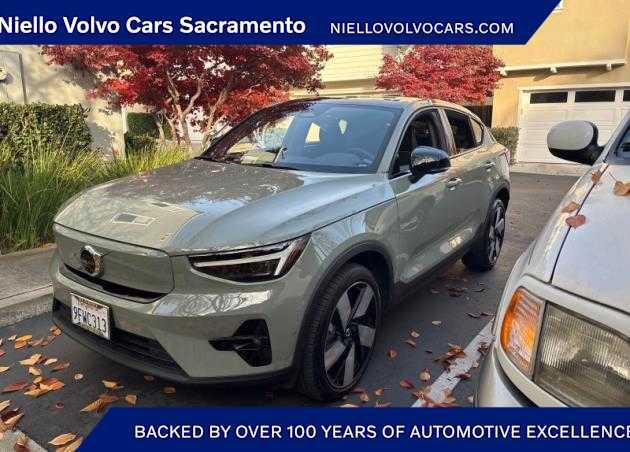 used 2023 Volvo C40 Recharge Pure Electric car, priced at $29,998