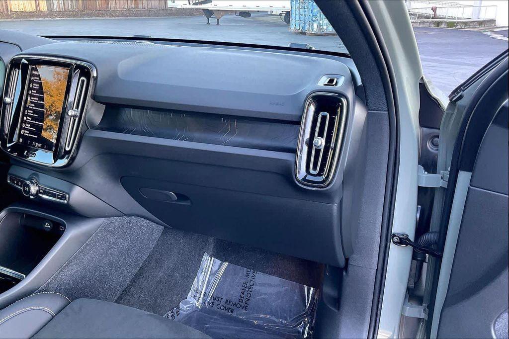 used 2023 Volvo C40 Recharge Pure Electric car, priced at $29,998