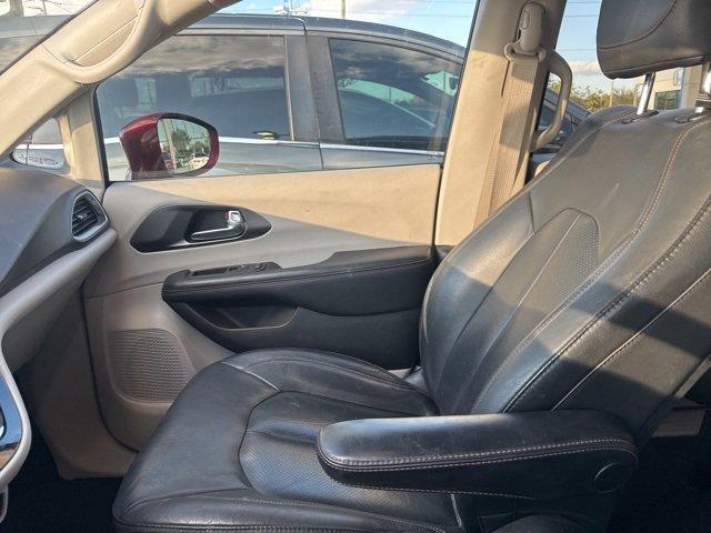 used 2020 Chrysler Pacifica car, priced at $15,559
