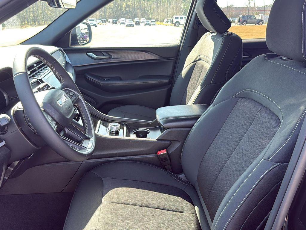 new 2025 Jeep Grand Cherokee L car, priced at $35,925