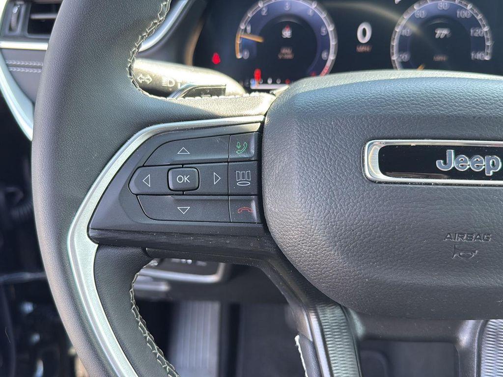 new 2025 Jeep Grand Cherokee L car, priced at $35,925