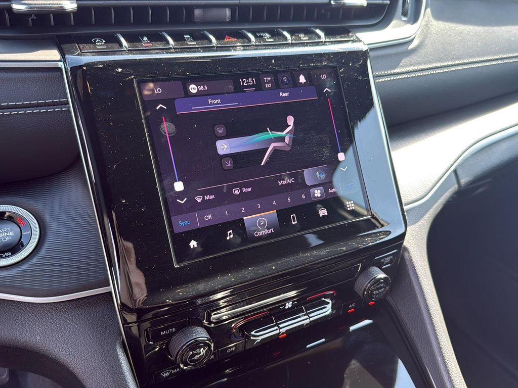 new 2025 Jeep Grand Cherokee L car, priced at $35,925