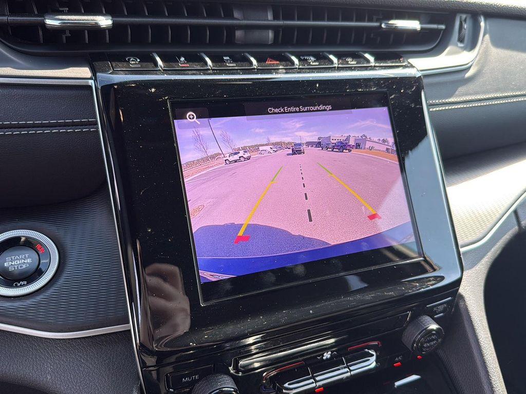 new 2025 Jeep Grand Cherokee L car, priced at $35,925