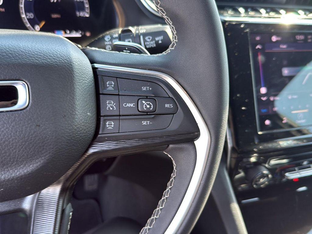 new 2025 Jeep Grand Cherokee L car, priced at $35,925