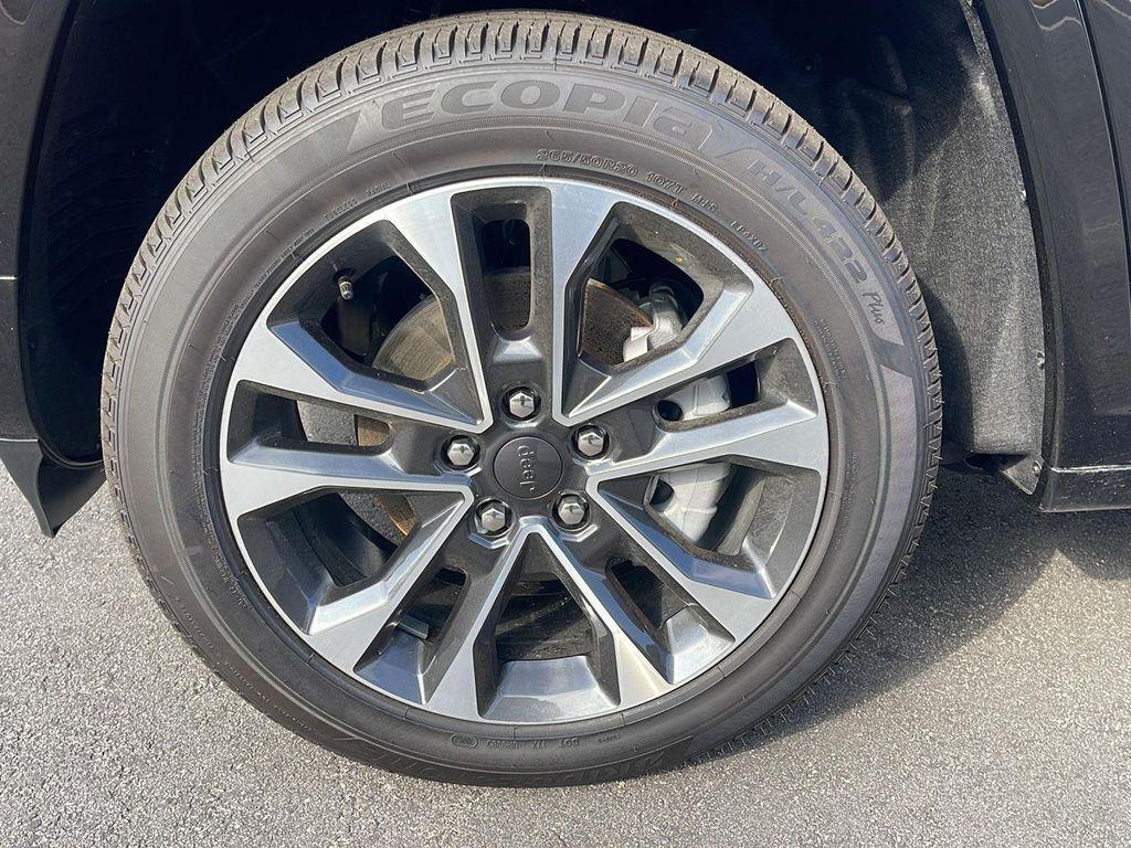 new 2025 Jeep Grand Cherokee car, priced at $54,120