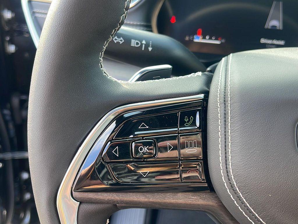 new 2025 Jeep Grand Cherokee car, priced at $54,120