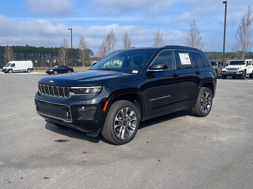 new 2025 Jeep Grand Cherokee car, priced at $54,120