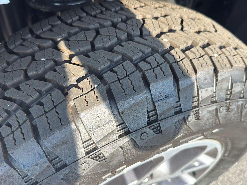 new 2025 Jeep Wrangler car, priced at $42,865