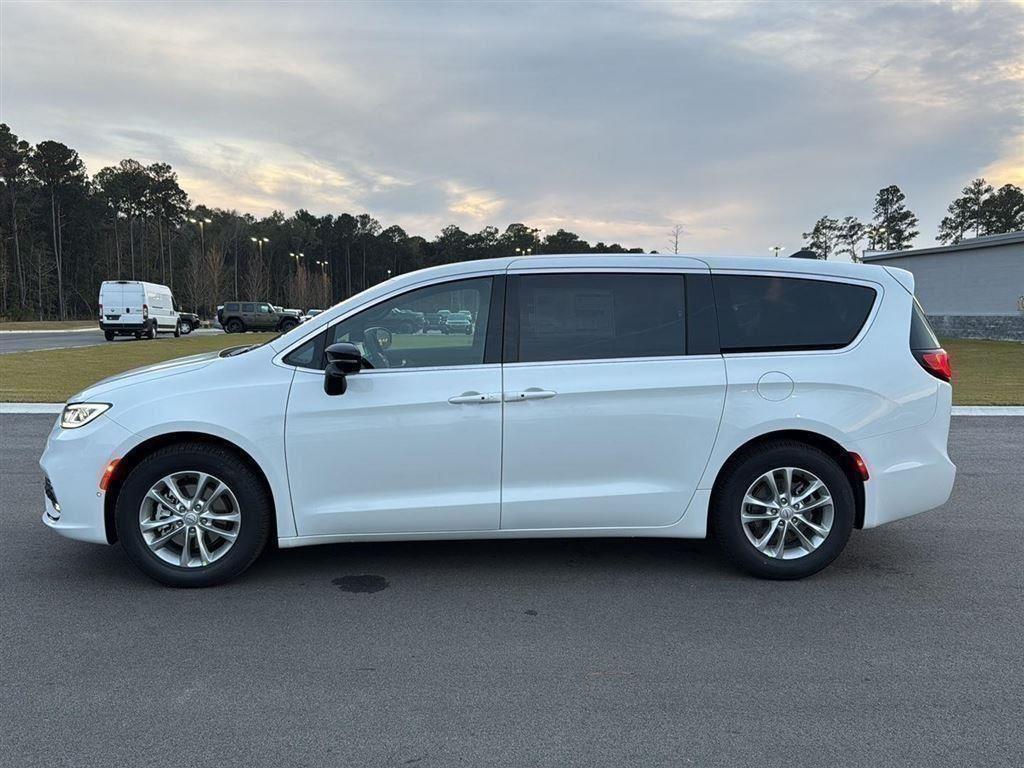 new 2026 Chrysler Pacifica car, priced at $42,245