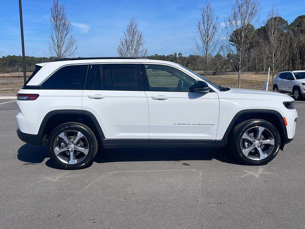 new 2026 Jeep Grand Cherokee car, priced at $48,135