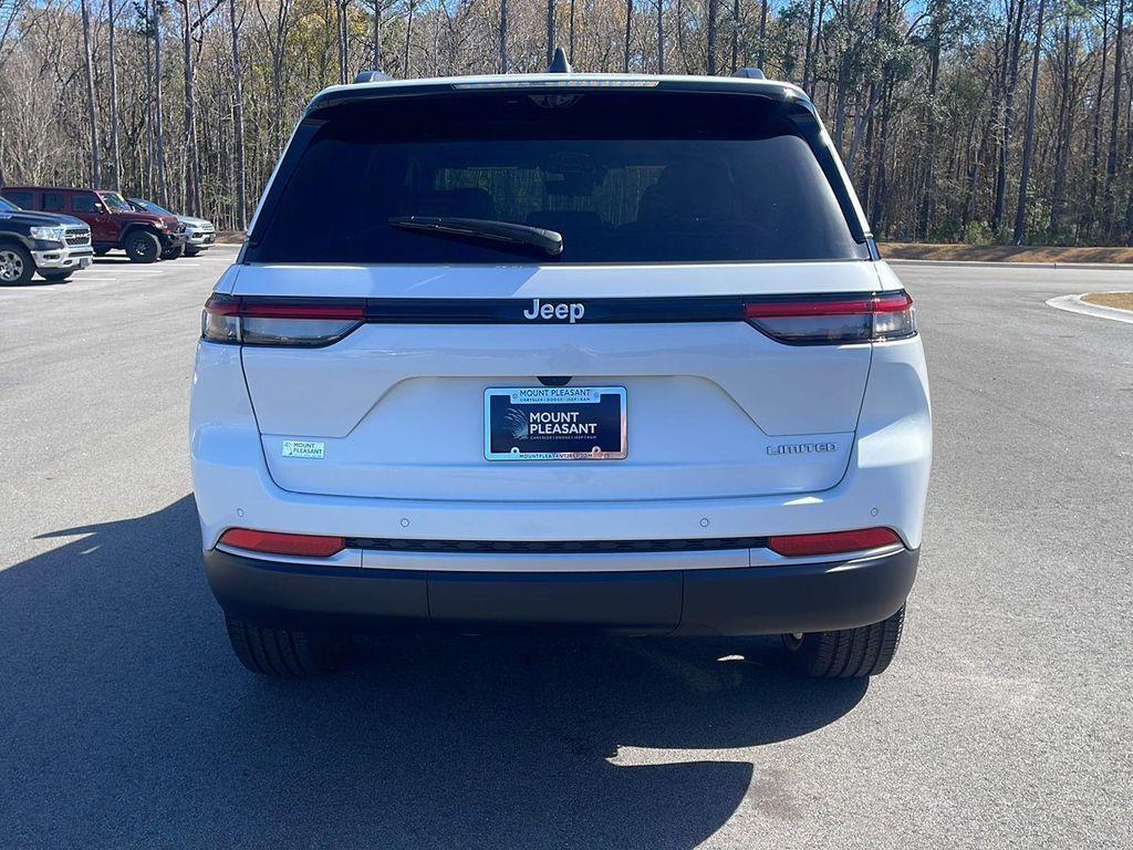 new 2026 Jeep Grand Cherokee car, priced at $48,135