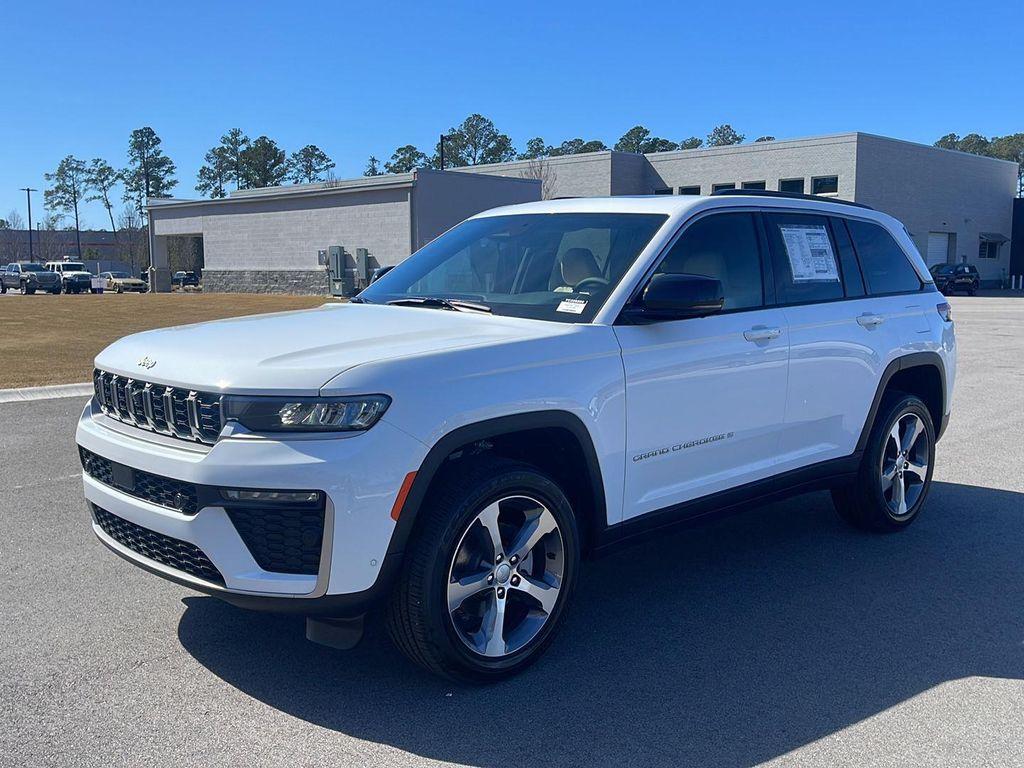 new 2026 Jeep Grand Cherokee car, priced at $48,135