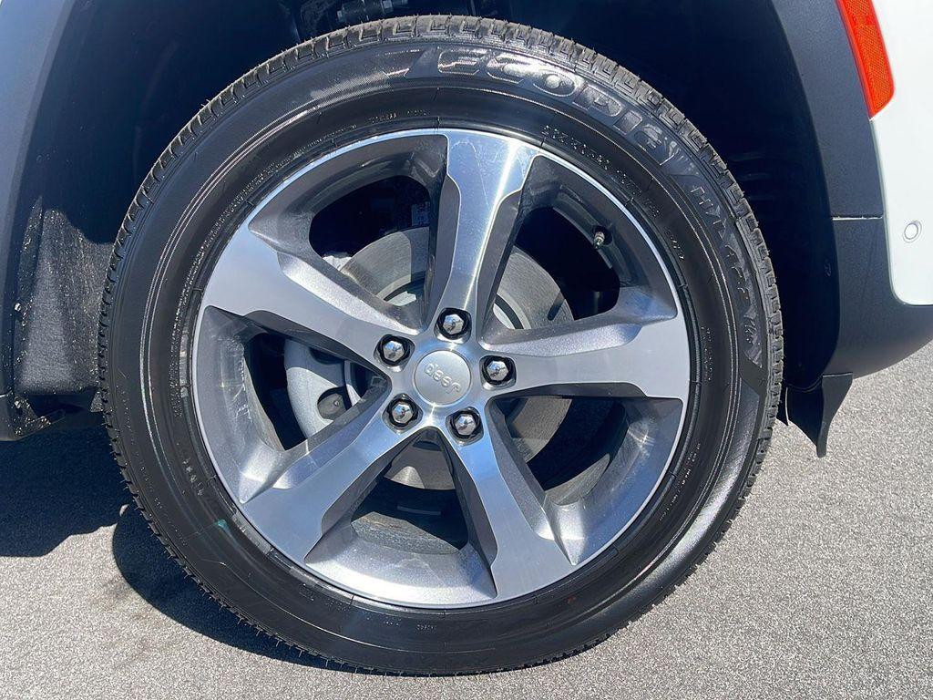 new 2026 Jeep Grand Cherokee car, priced at $48,135