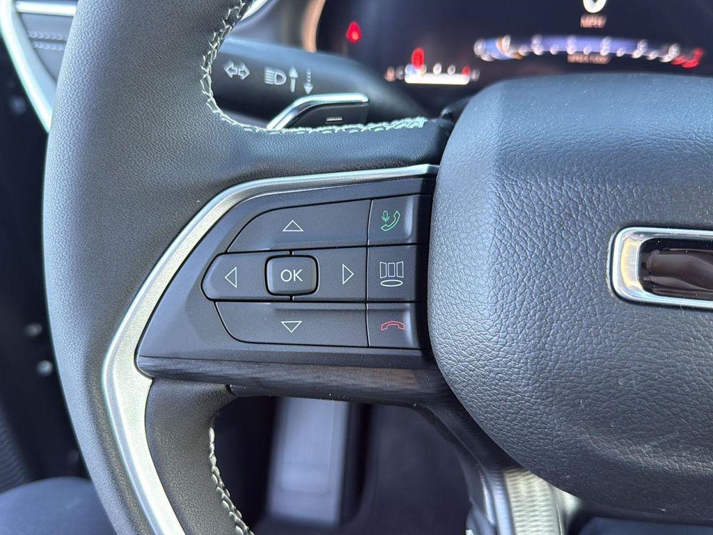 new 2025 Jeep Grand Cherokee car, priced at $34,670