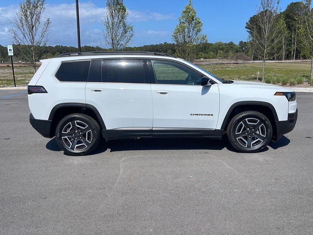 new 2026 Jeep Cherokee car, priced at $38,221