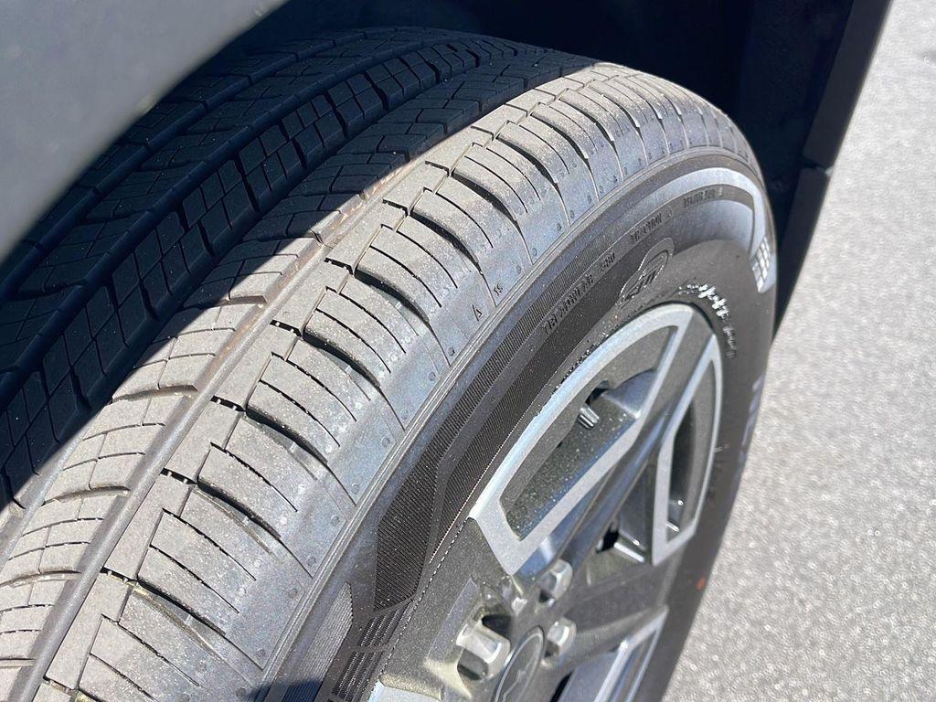 new 2026 Jeep Cherokee car, priced at $38,221