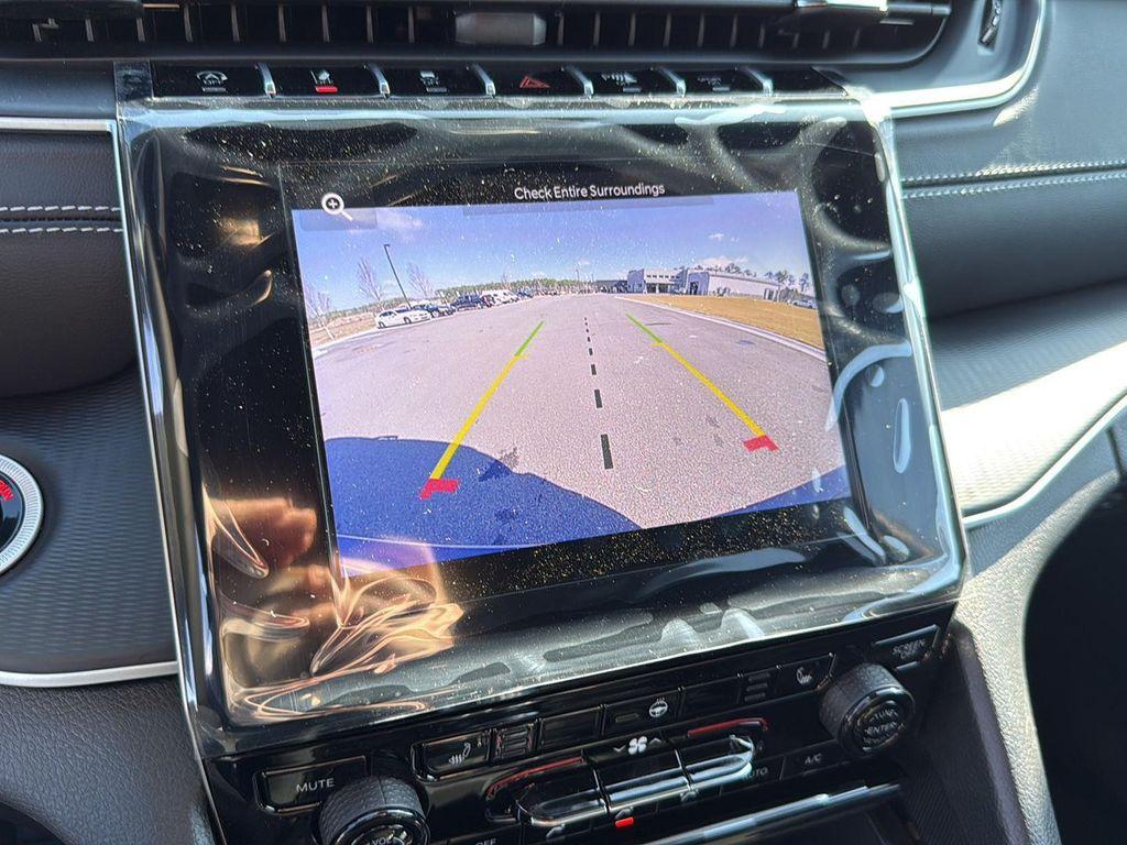 new 2025 Jeep Grand Cherokee car, priced at $36,125