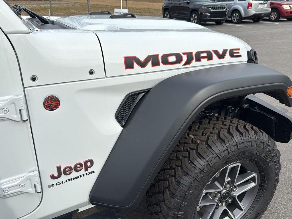 new 2025 Jeep Gladiator car, priced at $52,340