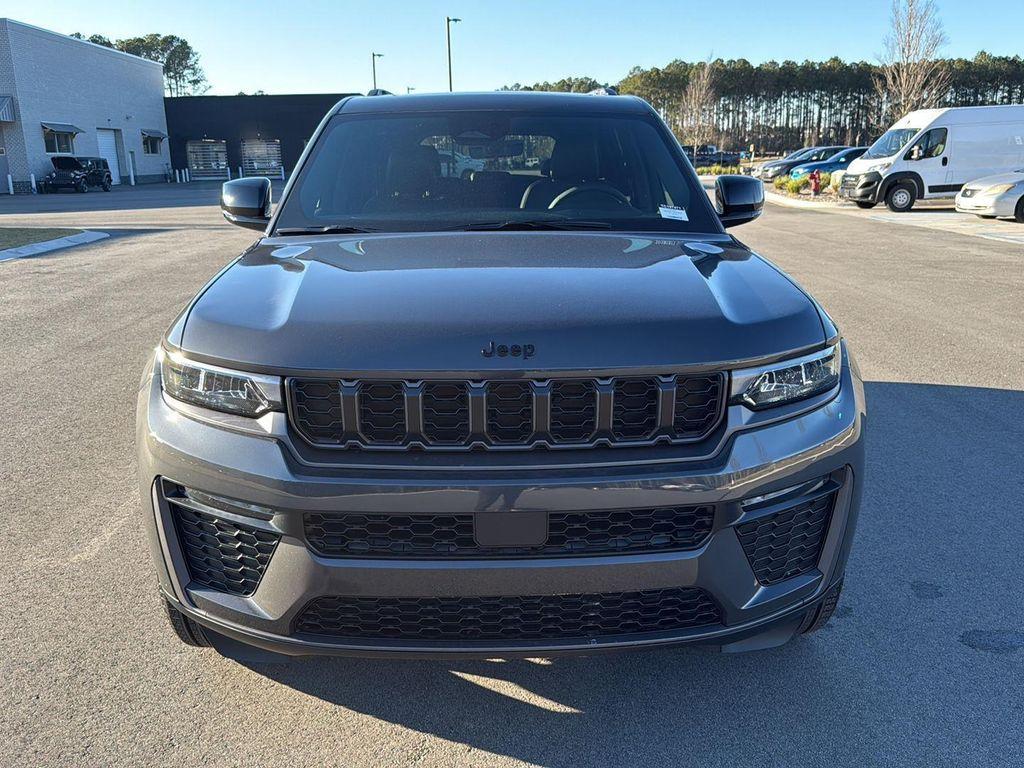 new 2026 Jeep Grand Cherokee car, priced at $46,805
