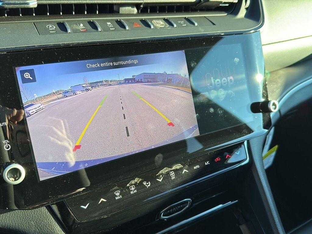 new 2026 Jeep Grand Cherokee car, priced at $46,805