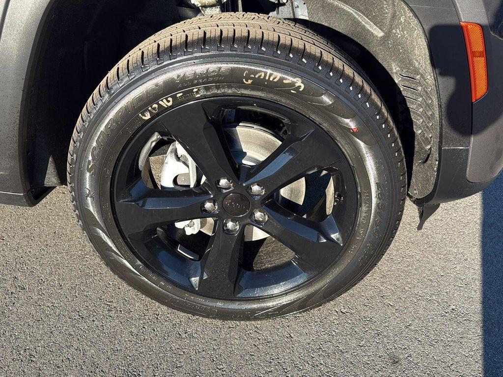 new 2026 Jeep Grand Cherokee car, priced at $46,805