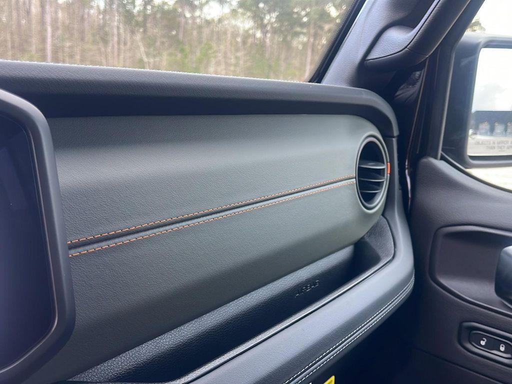 new 2026 Jeep Gladiator car, priced at $62,685