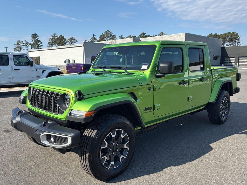 new 2026 Jeep Gladiator car, priced at $51,030