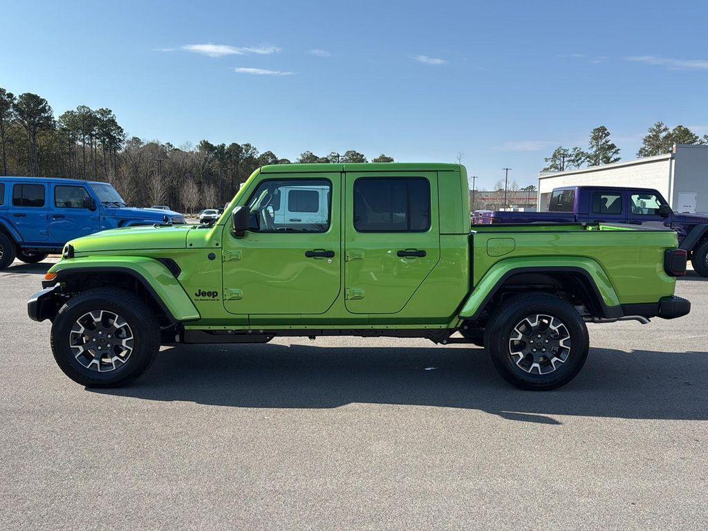 new 2026 Jeep Gladiator car, priced at $51,030