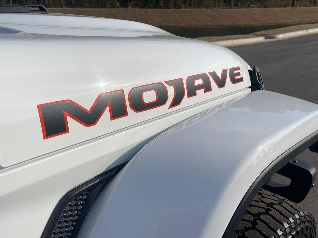 new 2026 Jeep Gladiator car, priced at $61,765