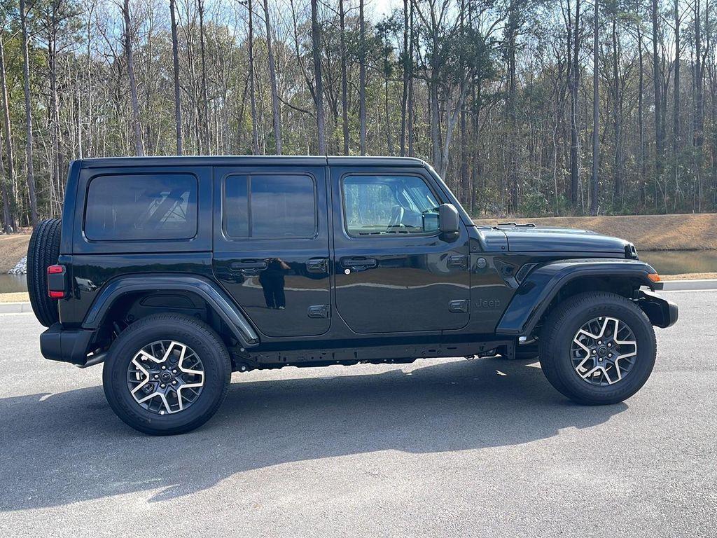 new 2025 Jeep Wrangler car, priced at $44,625