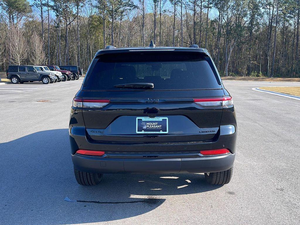 new 2025 Jeep Grand Cherokee car, priced at $41,970