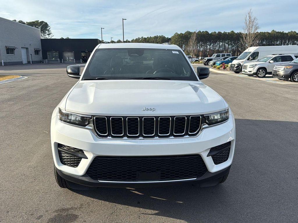 new 2025 Jeep Grand Cherokee car, priced at $32,030