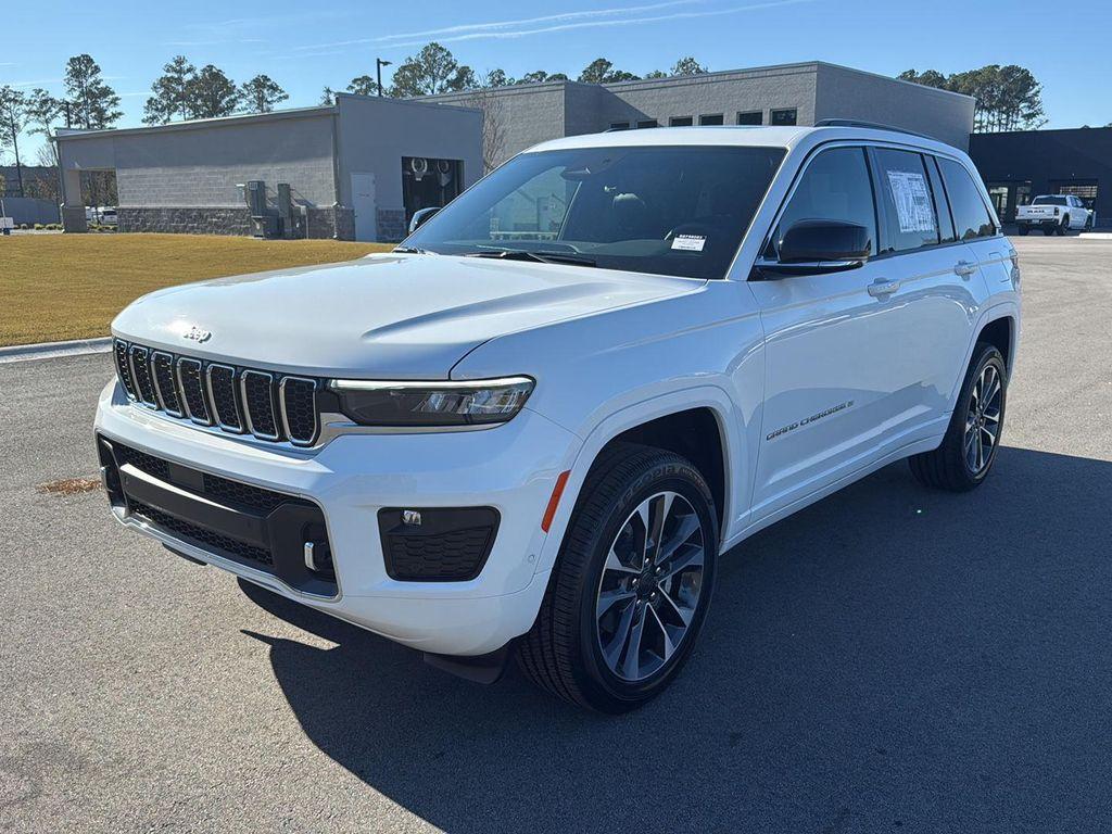 new 2025 Jeep Grand Cherokee car, priced at $55,525