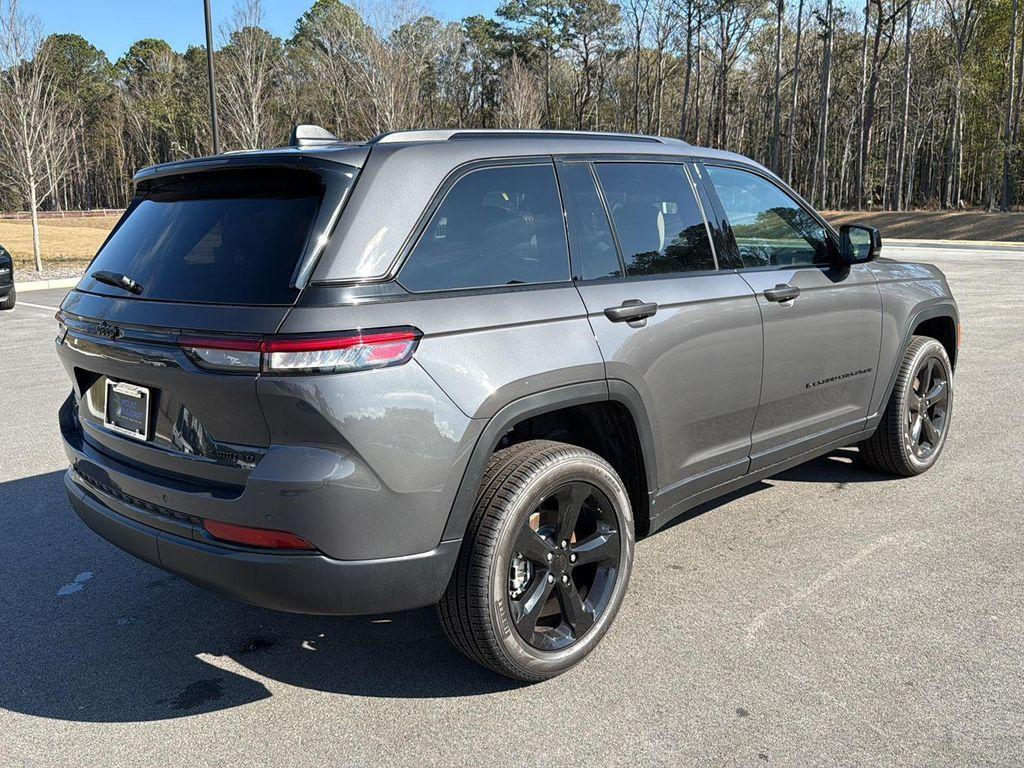 new 2025 Jeep Grand Cherokee car, priced at $44,485