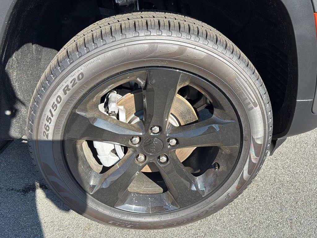 new 2025 Jeep Grand Cherokee car, priced at $44,485