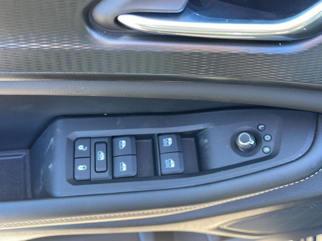 new 2025 Jeep Grand Cherokee car, priced at $36,125