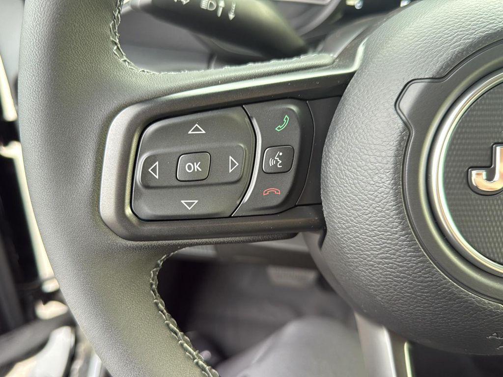 new 2025 Jeep Gladiator car, priced at $42,160